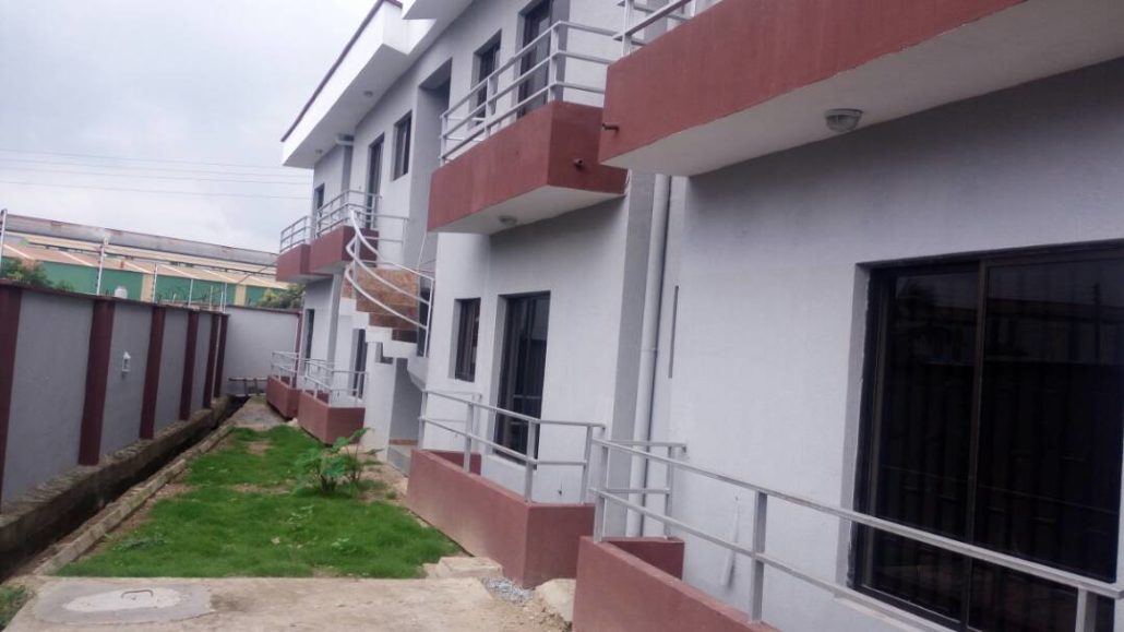 3 Bedroom Flat at Magboro, very close to Conoil express, Ogun state.